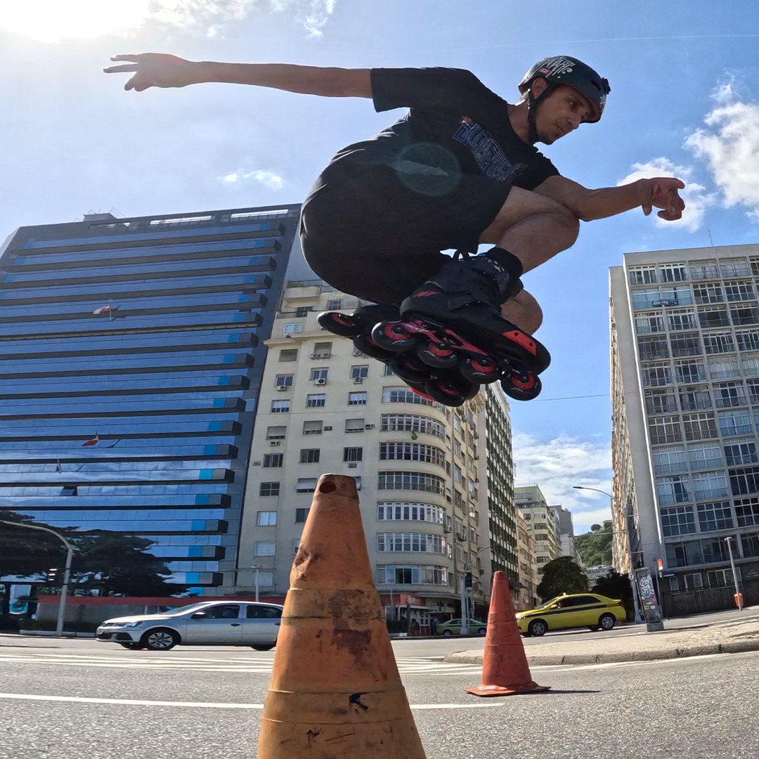 Revolt Black and Red inline skates feature view